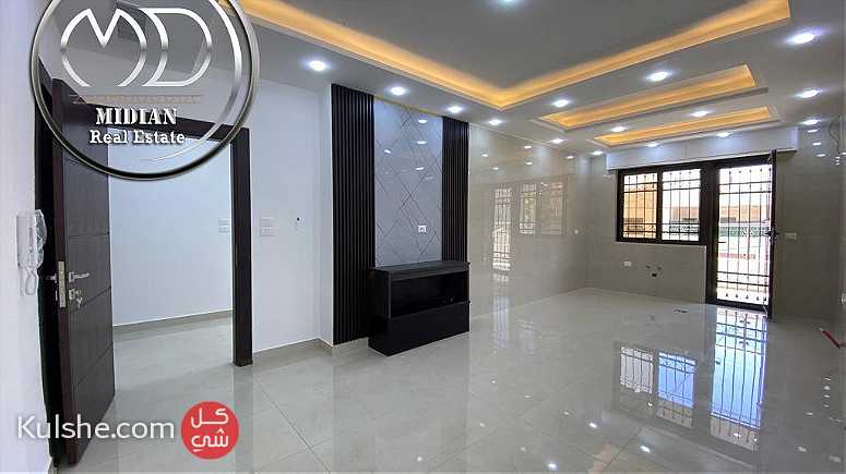 شقة دوبلكس اخير مع روف للبيع ام السماق مساحة 215م سوبر ديلوكس - Image 1