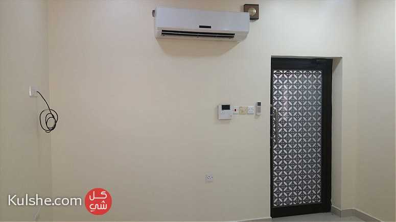 flat for rent in Sanad near to health center - صورة 1