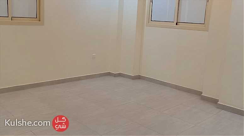 شقة للايجار السنوي حي العزيزية بسعر مميز - Image 1