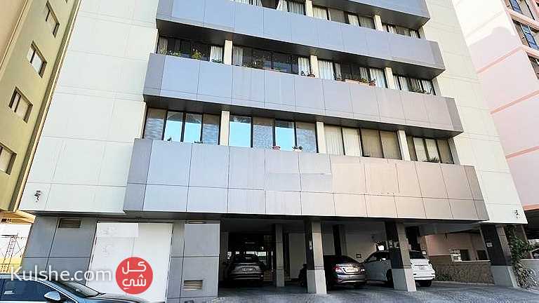 Commercial and Residential Building for Sale in Mahooz - صورة 1