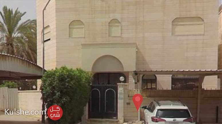 للبيع بيت في مبارك الكبير - Image 1