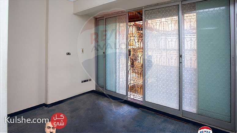 شقة إداري للبيع 154 م لوران (ش ابو قير) - Image 1