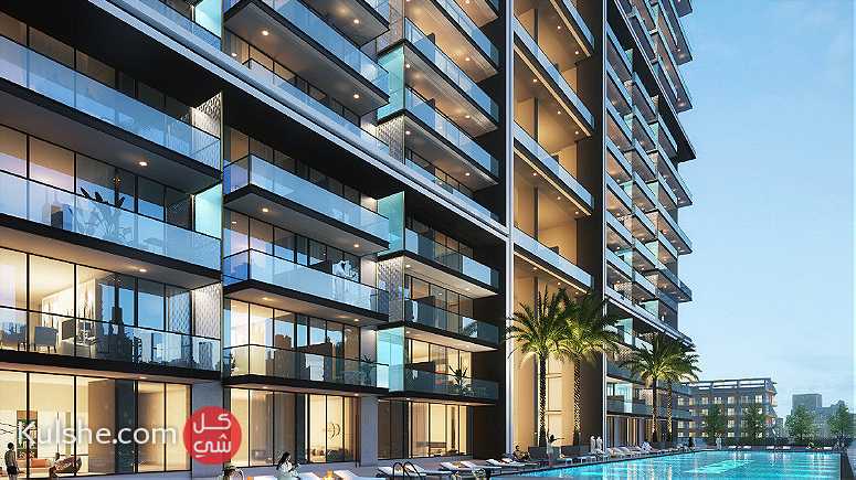 امتلك غرفة وصالة راقية مع حمام سباحة خاص بموقع مميز في دبي - Image 1