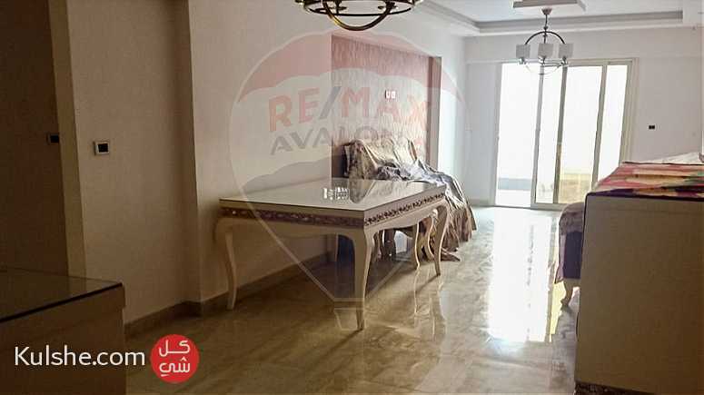 شقة للبيع 154 م السيوف (كومباوند الكرمة) - Image 1