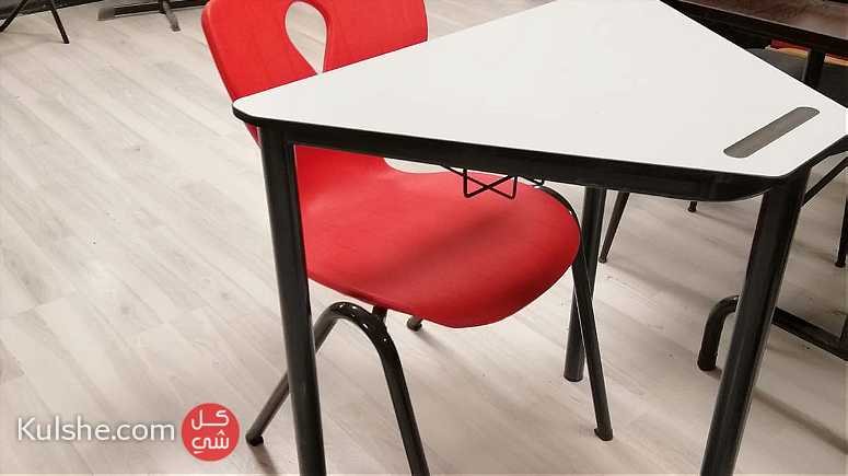 مقاعد مدرسية تركية - صورة 1