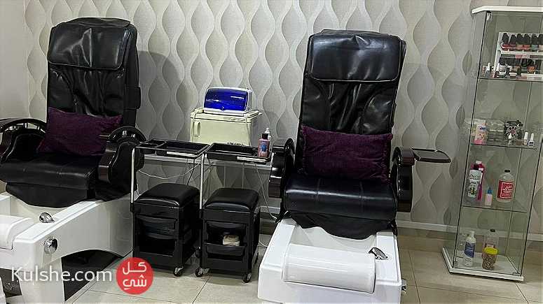 For Sale Fully Equipped Ladies Salon in Al Dair Area - صورة 1
