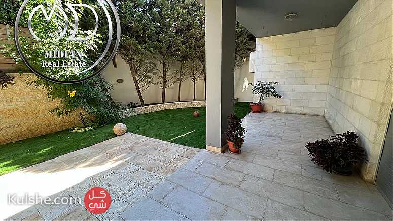 شقة ارضية فارغة للايجار جبل عمان مساحة 200م مع ترس و حديقة 100م - Image 1