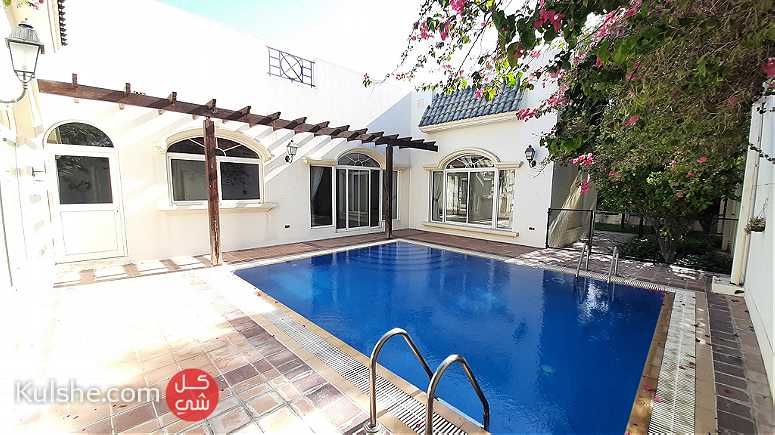 Beautiful  4 bedroom  semi furnished  villa with private pool - صورة 1
