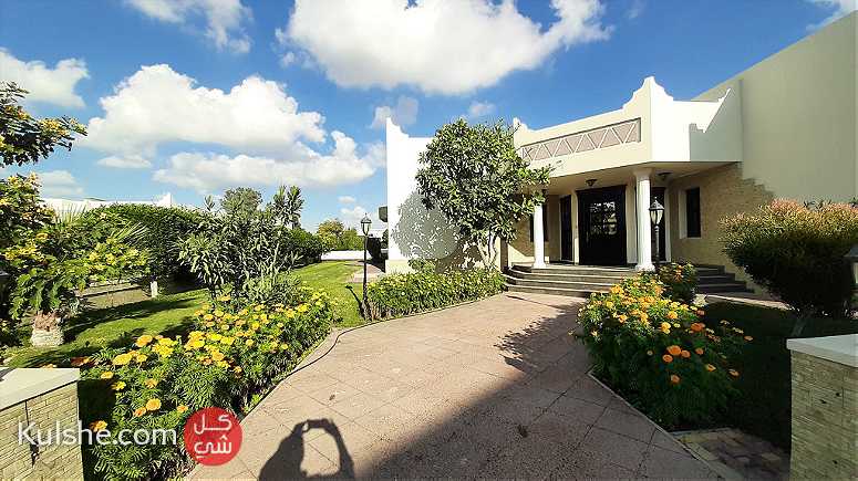 affordable villa with large garden in Saar exclusive - صورة 1