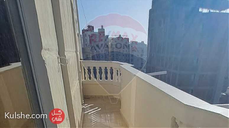 شقة للبيع 150 م سيدي بشر(خطوات من شارع جمال عبد الناصر) - صورة 1